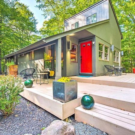 Pet-Friendly Pocono Pines Rental With Hot Tub! Exterior photo