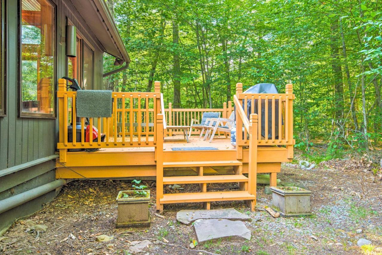 Pet-Friendly Pocono Pines Rental With Hot Tub! Exterior photo